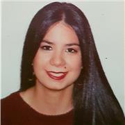 Graduada por la Universidad de Vigo ofrece clases para materias relacionadas con las ciencias sociales
